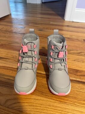 UGG Kids Gray with Pink Trim Rain & Snow Boots